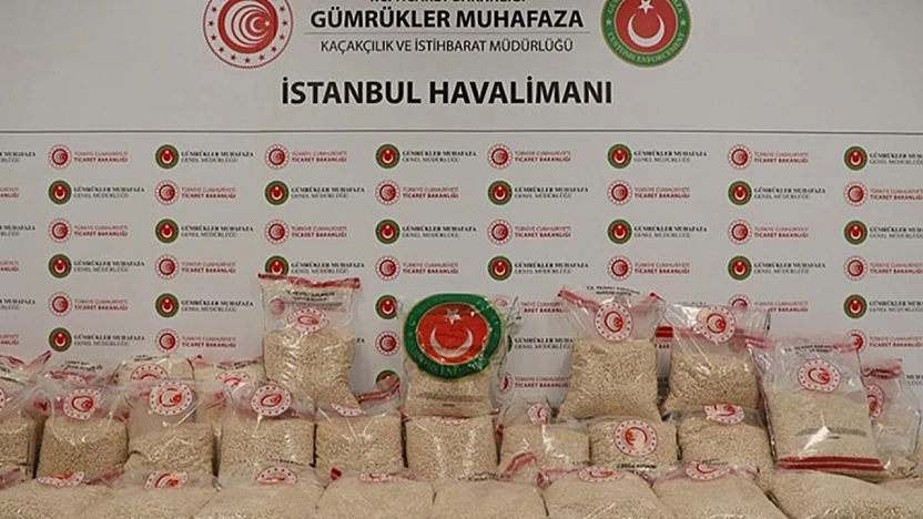 Ticaret Bakanlığı ekipleri 1,3 milyon adet uyuşturucu hap ele geçirdi