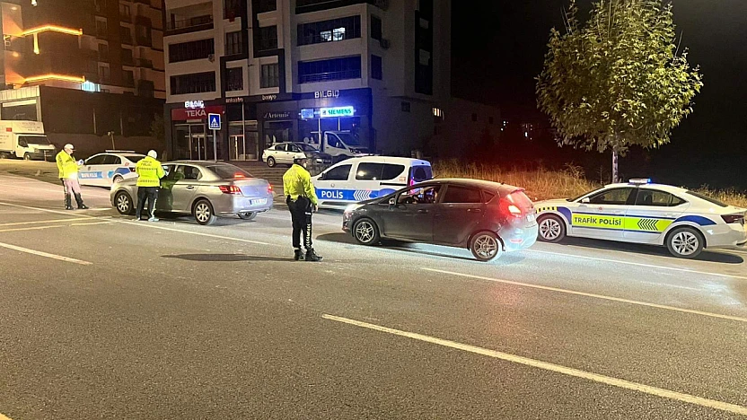 Yüzakı Caddesi'nde Asayiş ve Trafik Denetimi