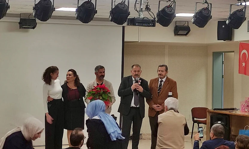 24 Kasım'da Çifte Anlam: Dernekten Öğretmenlere Ziyaret, Atatürk'e Minnet