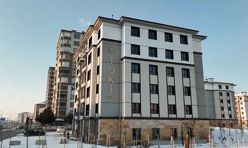 350 Konut ve 44 Dükkan Pazartesi Teslim Edilecek