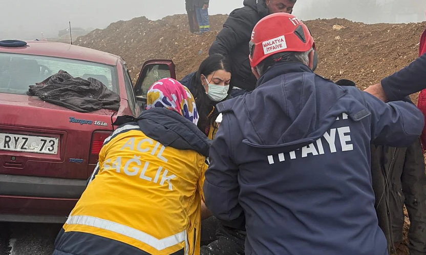 Akçadağ'da Trafik Kazası: 5 Kişi Yaralandı