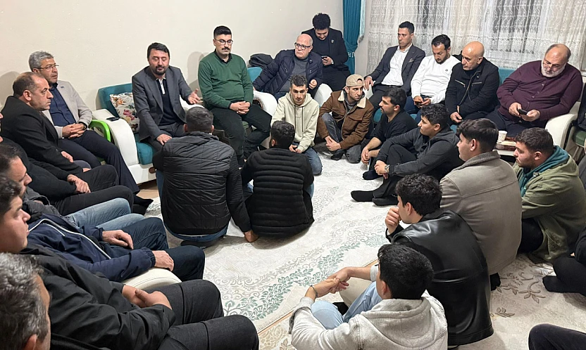 Anahtar Parti'den Malatya'da Sahaya Güçlü Mesaj: 'Gençlik Siyasetin Anahtarıdır'