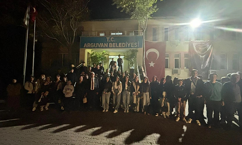 Arguvanlı Gençler 29 Ekim'i Ankara'da Kutladı