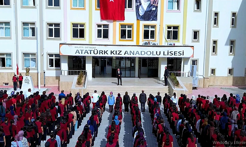 Atatürk Kız Anadolu Lisesinde Cumhuriyet Coşkusu