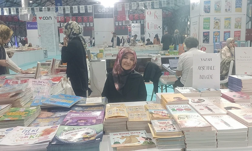 Ayşe Hale, genç yazarlara ilham verdi: 'Yazmak istiyorsan önce günlük tut'