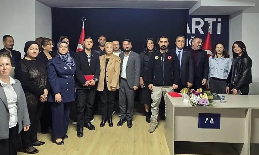 Bağımlılık Sorununa Siyasi Çözüm: Kadın Kollarından Seminer