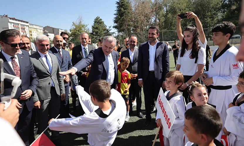 Bakan Bak: GSB spor okullarından bu yıl 1 milyon 811 bin çocuk yararlandı