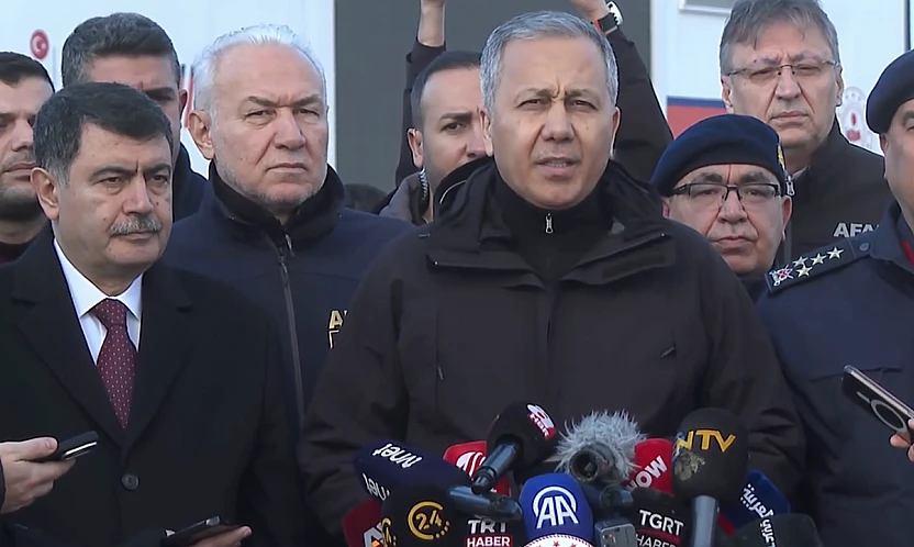 Bakan Yerlikaya: Kara kutu ve ses kayıt cihazı bulundu