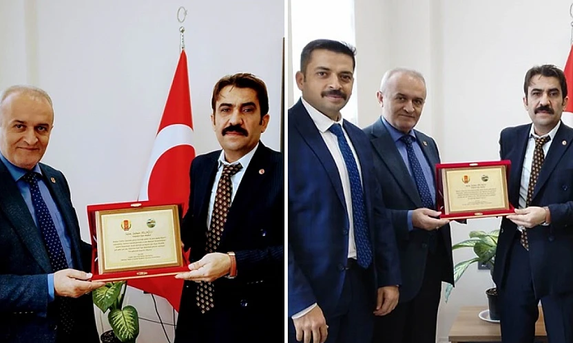 Başkan Dağ'dan Tapu Müdürü Salman Selağzı'na Takdir ve Plaket