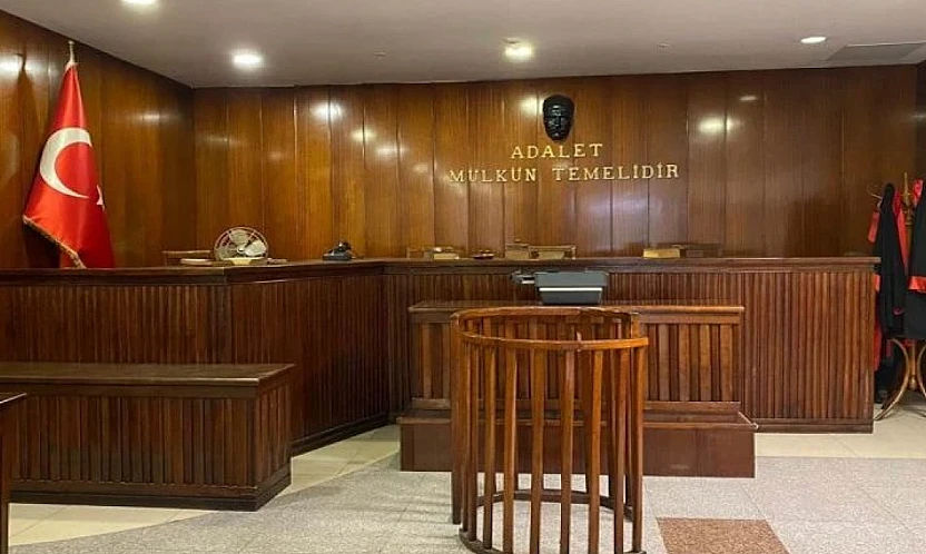 Boşanma Aşamasındaki Eşini Öldüren Sanığın Tutukluluğu Devam Edecek