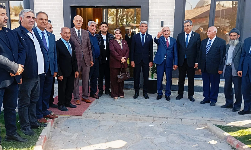 Büyük Birlik Partisi'ne 100 Yeni Üye Katıldı