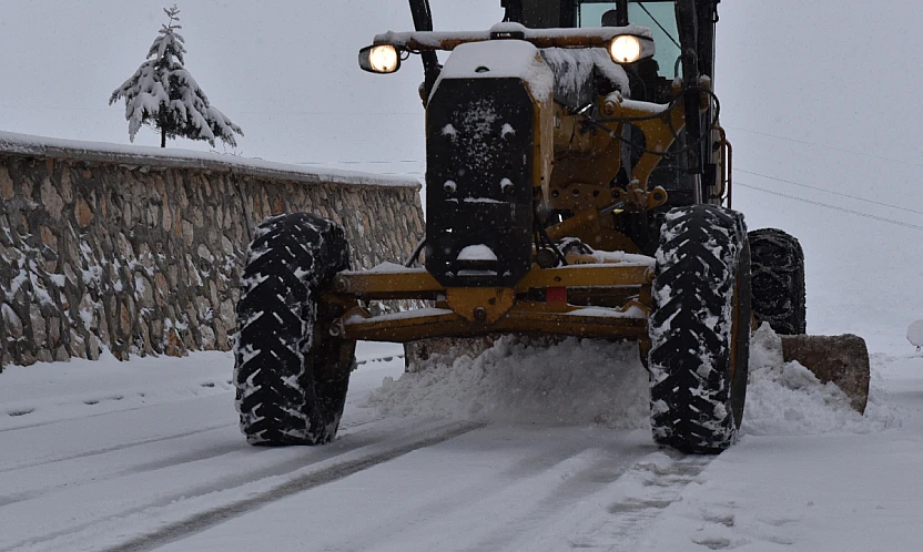 Büyükşehir Belediyesi'nden Kış Tedbirleri: 269 Araç, 1.117 Personel Görevde