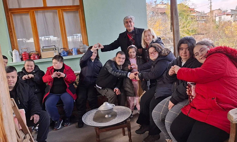 Büyükşehir ve Arapgir Belediyeleri Destek Verdi: Down Sendromlu Çocuklara Moral Ziyareti