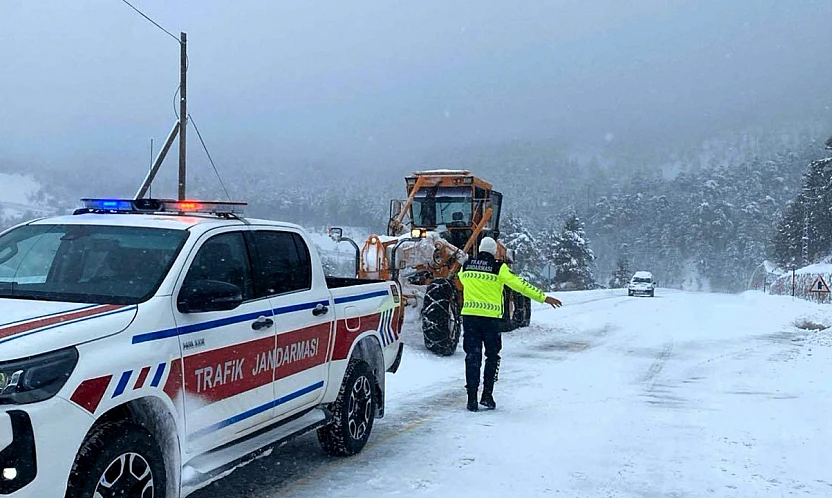 Darende'de Ulaşım Normale Döndü: Karayolu Açıldı