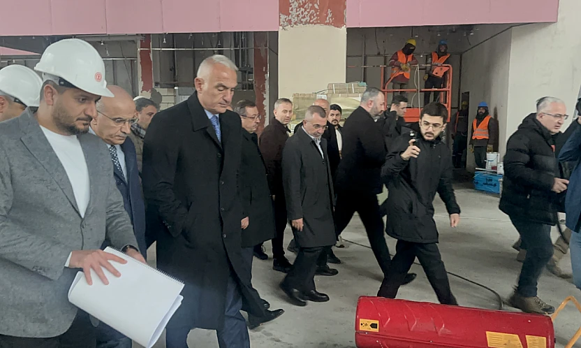 Depremde Yıkıldı, Yeniden İnşa Ediliyor: Bakan Ersoy Sabancı Kültür Merkezi'nde