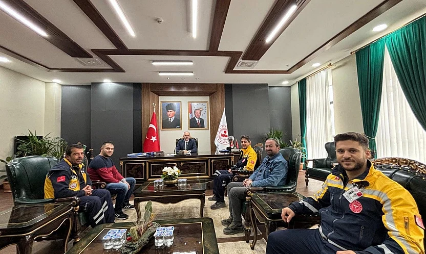 Doğanşehir'de Görev Yapan 112 Ekibinden Kaymakam Sungur'a Ziyaret