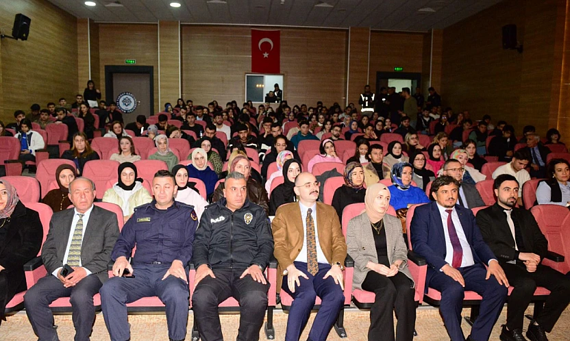 Emniyetten Doğanşehir'de Öğrencilere Güvenlik ve Farkındalık Programı
