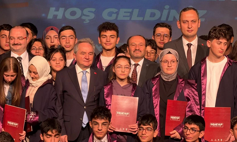 Erzurum Büyükşehir Belediyesi, Gençlerin Teknoloji Yolculuğunu Destekliyor