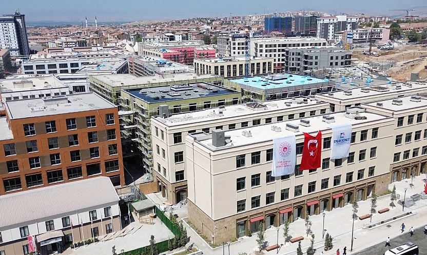 İkizce, Deprem Bölgesinin En Büyük Şantiyesi Oldu