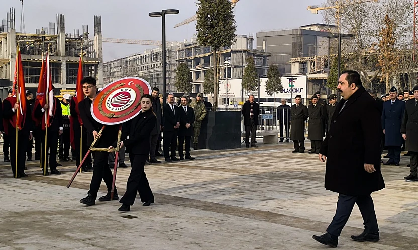 İnönü İçin Malatya'da Anma Töreni: CHP'den Çelenk Sunumu