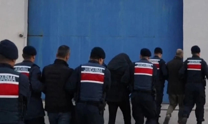 Jandarma 6 İlde Düzenlediği Operasyonlarda Silah Ticaretine Büyük Darbe Vurdu