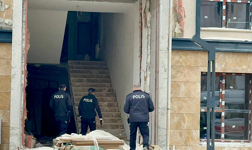 Kapalı Alanda Kömür Yaktılar: Bir İşçi Hayatını Kaybetti