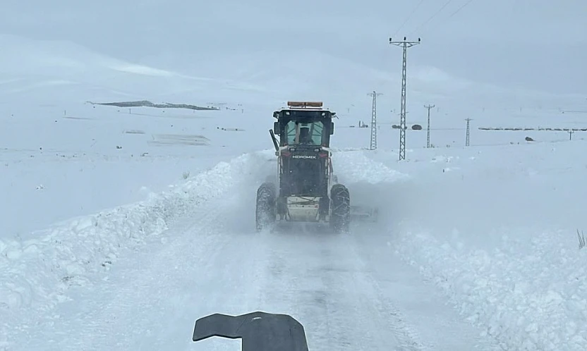 Kar Malatya'yı Esir Aldı: 136 Kırsal Mahalle Yolu Kapalı