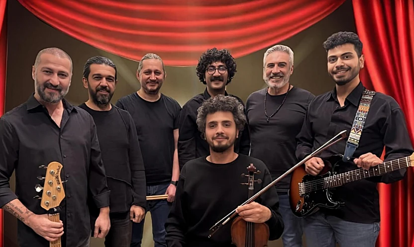 Kemanın Kalpten Kalbe Uzanan Hikâyesi: Çok Tarzlı Konser Ayakta Alkışlandı