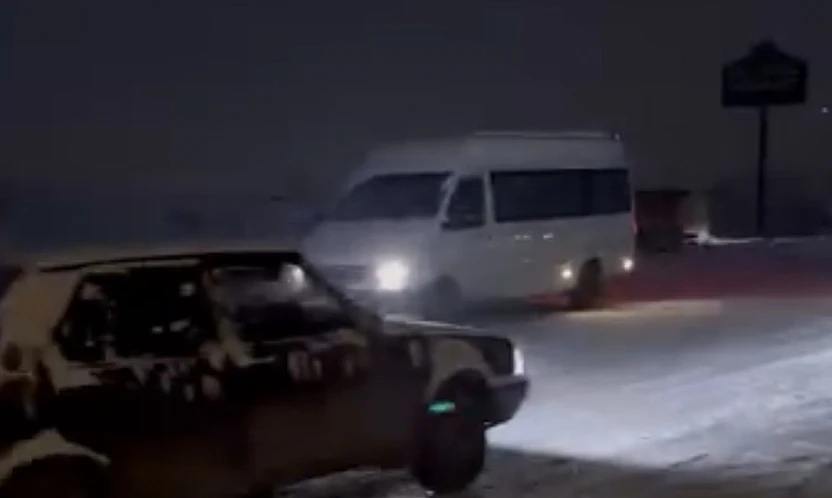 Malatya'da Buzlanma Nedeniyle Öğrenci ve Öğretmenler Yolda Kaldı