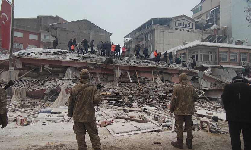 Malatya'da Deprem Yıkımı Davası: 13 Yıl 9 Ay Hapis ve Tutuklama Kararı
