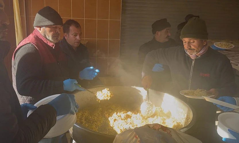 Malatya'da Örnek Uygulama: Cemevinde Yemekler Köylü Emeğiyle Hazırlanıyor