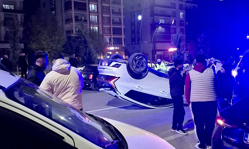 Malatya'da Zincirleme Maddi Hasarlı Kaza: Sürücü Burnu Bile Kanamadı