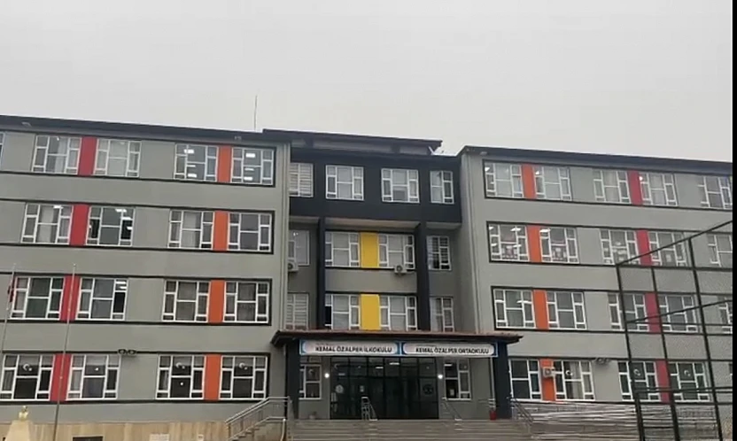 Malatya Eğitim Camiası Yasta: Teneffüste Kalp Krizi Geçiren Öğrenci Kurtarılamadı