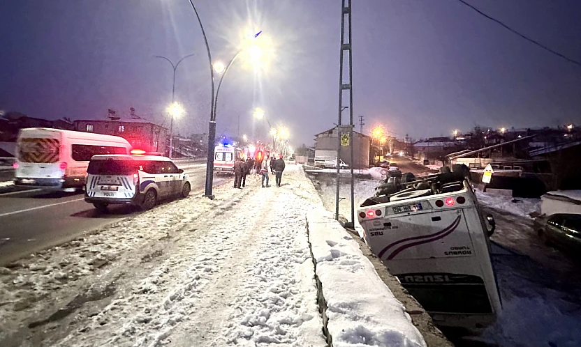 Melekbaba'da İşçi Servisi Kaza Yaptı: Araç Alt Yola Uçtu