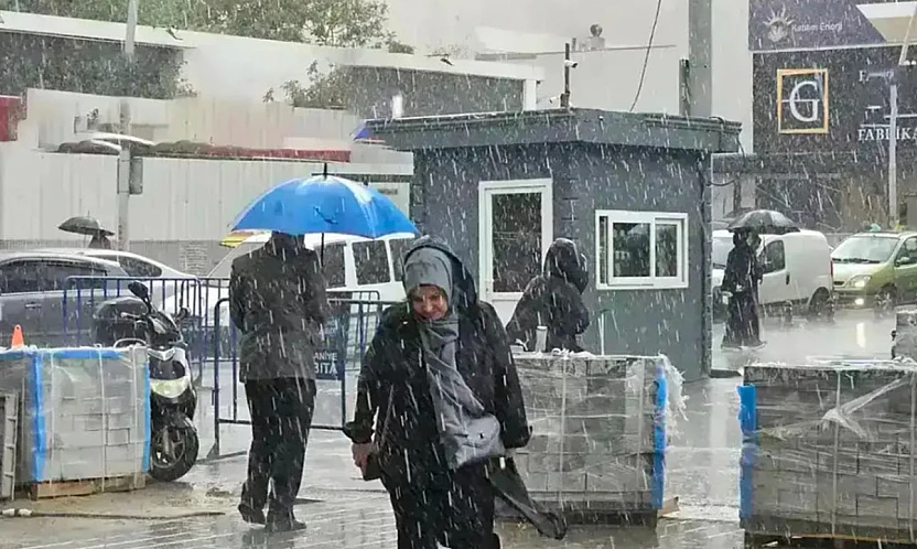Meteoroloji'den kuvvetli yağış ve fırtına uyarısı
