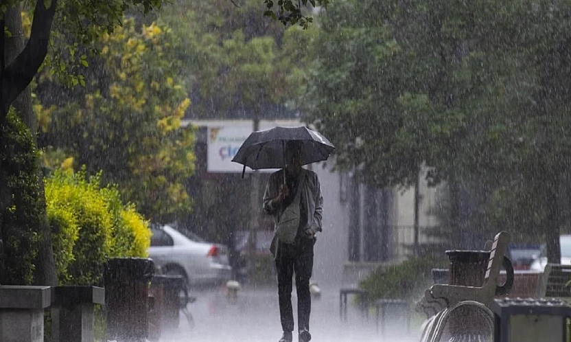 MGM: Ege ve Akdeniz'de Gök Gürültülü Sağanak Bekleniyor