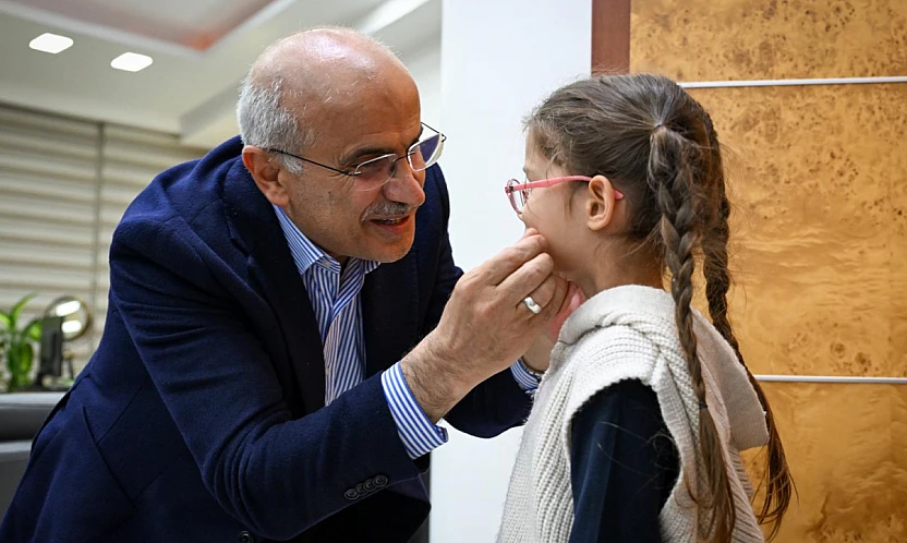 Minik Yüreklerden Başkan Er'e Anlamlı Ziyaret