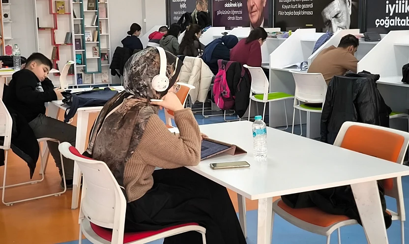 Modern Yapısı ve Zengin İçeriğiyle Çilesiz Kütüphanesi Yoğun İlgi Görüyor