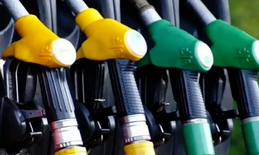 Motorine gelen 2,11 liralık zam tabelalara yansıdı