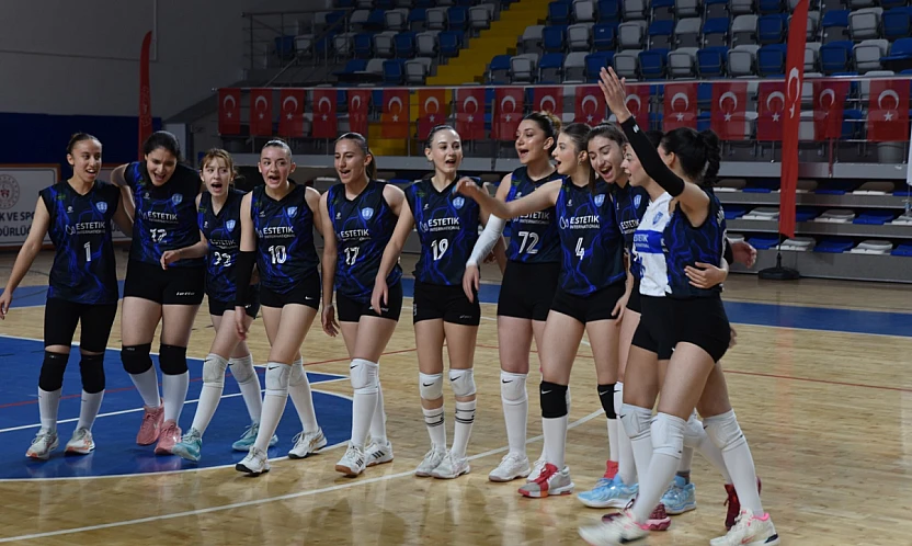 Nefes Kesen Derbi! Malatya Voleybol Spor 91000 Dev Malatya'yı 3-2 Mağlup Etti