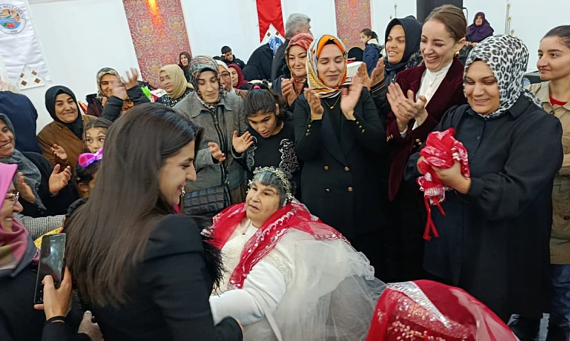 Özel Bireyler İçin Duygu Yüklü Kına Gecesi