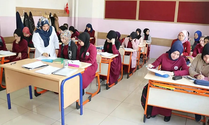 Sözleşmeli Öğretmenlik Başvuruları Yarın e-Devlet'te Açılıyor