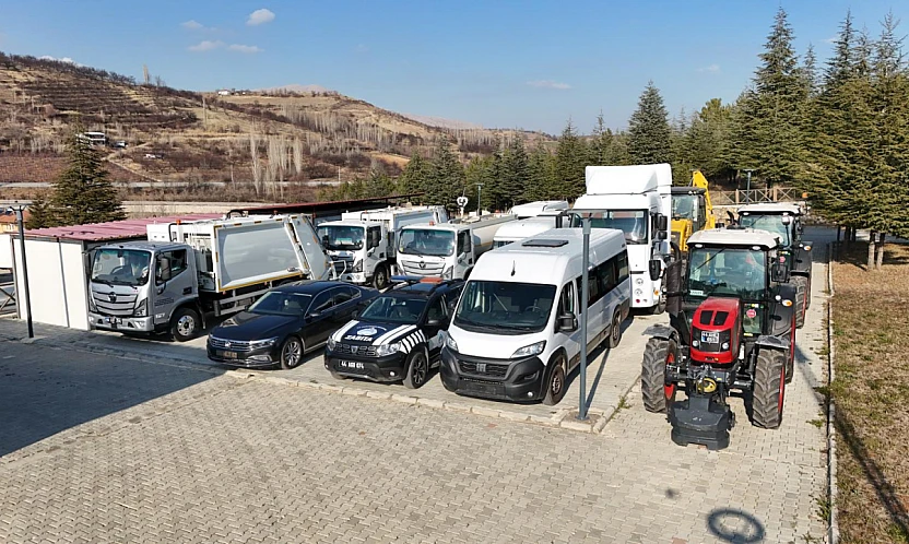 Tasarruf ve Mali Disiplinin Sonucu: Doğanşehir Belediyesi'nden 14 Araçlık Yatırım