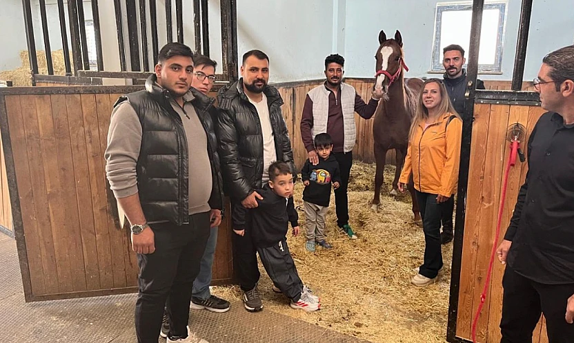 Turgut Özal Üniversitesi Akademisyenleri ve Öğrencileri Yazıhan'da Atlı Cirit Deneyimi Yaşadı