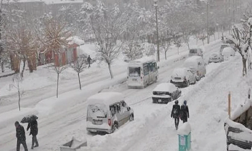 Türkiye'nin Kuzey, İç ve Batısında Kar ve Fırtına Etkisi