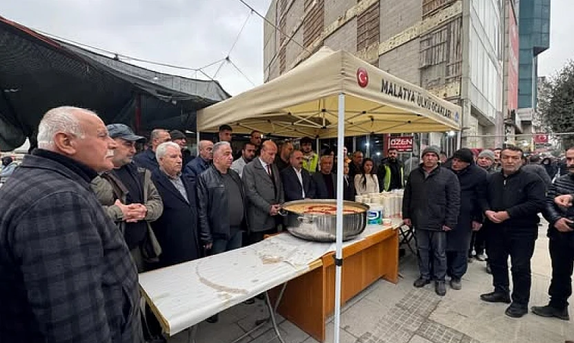 Ülkü Ocakları'ndan Depremde Hayatını Kaybedenler İçin Anlamlı Program