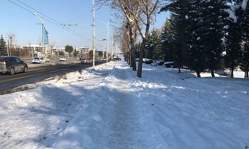 Uzmanlardan Malatya'da Buzlanma Uyarısı: Yürüyüş Alışkanlıklarına Dikkat