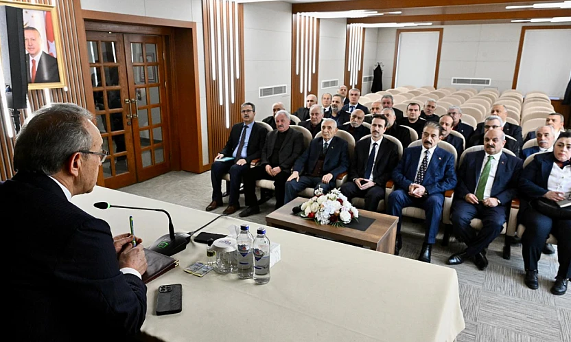 Vali Seddar Yavuz Esnaf Odaları İstişare Toplantısı'na Katıldı