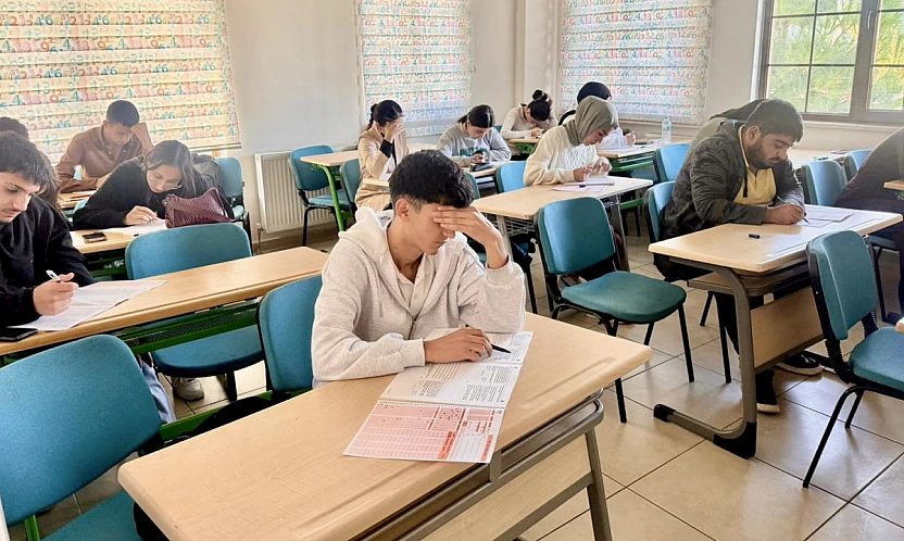 Yeşilyurt Belediyesi Öğrenciler İçin Deneme Sınavı Düzenledi