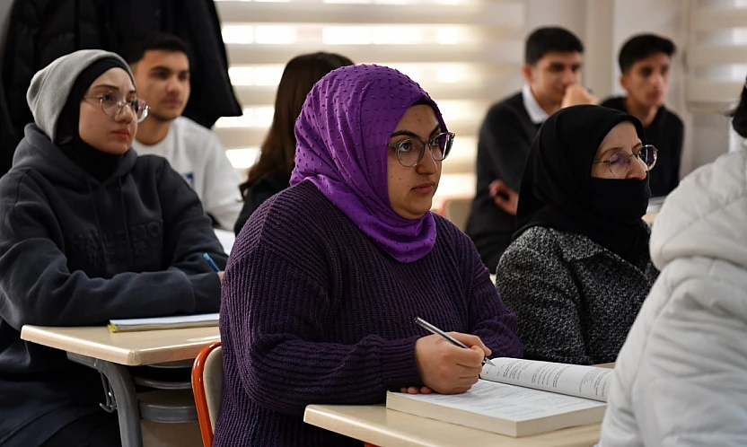 Yeşilyurt'ta Öğrencilere Ara Tatilde Ücretsiz LGS ve DYK Hazırlık Kursları!